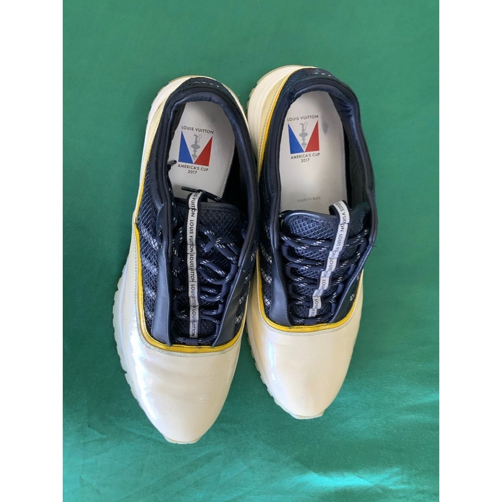 Shoes - Picture 3 of 12